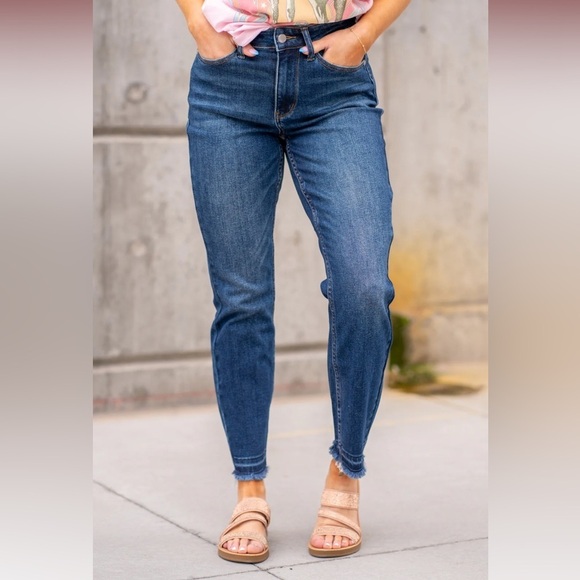 Judy Blue MCALLEN HIGH RISE RELEASED HEM STRAIGHT Dark Wash Size 1/25 JB88704 - Picture 1 of 11